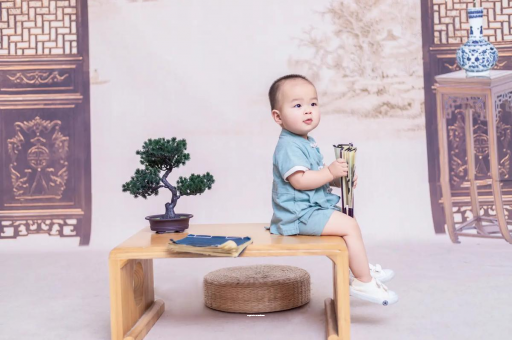 南漳宝宝眼袋发黑